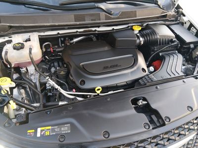 2023 Chrysler Pacifica — photo 9 view