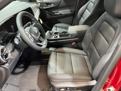 2026 Chevrolet Equinox — photo 9 view