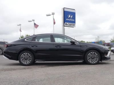 2026 Hyundai Sonata Hybrid - Photo 18