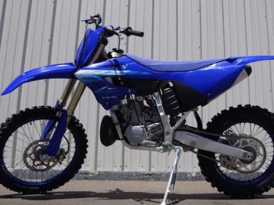 2027 Yamaha YZ250X — front three-quarter view