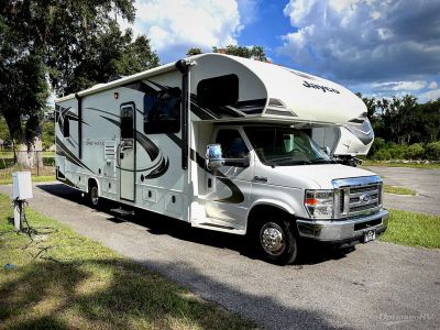 2020 Jayco Greyhawk — front three-quarter view