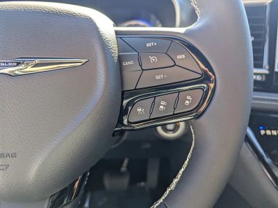 2026 Chrysler Pacifica — photo 19 view