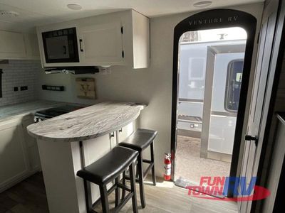 2025 Venture RV Stratus - Photo 4