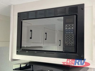 2025 Venture RV Stratus - Photo 19