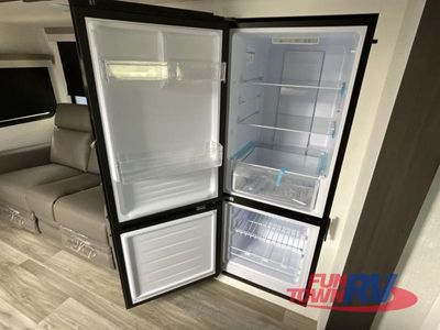 2025 Venture RV Stratus - Photo 21