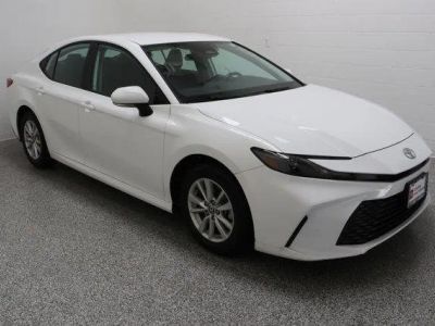 2025 Toyota Camry FWD - Photo 4
