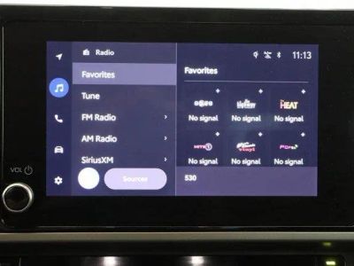 2025 Toyota Camry FWD - Photo 18