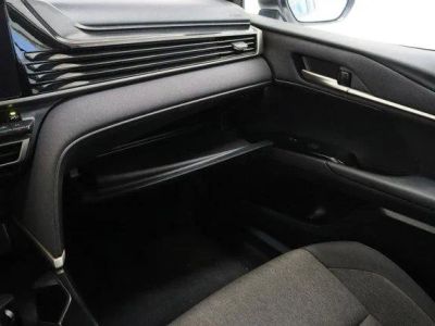 2025 Toyota Camry FWD - Photo 22