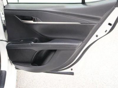 2025 Toyota Camry FWD - Photo 32