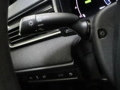 2025 Toyota Camry FWD - Photo 24
