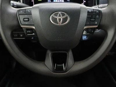 2025 Toyota Camry FWD - Photo 23