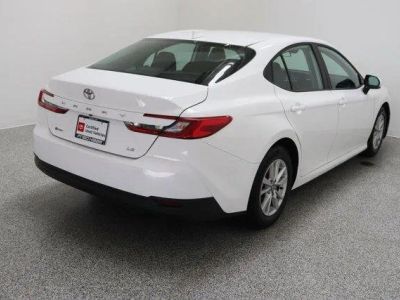 2025 Toyota Camry FWD - Photo 7