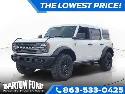 2026 Ford Bronco Badlands in Oxford White — front three-quarter view
