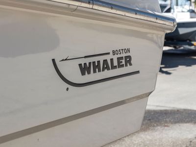 2018 Boston Whaler 240 Dauntless Pro - Photo 6