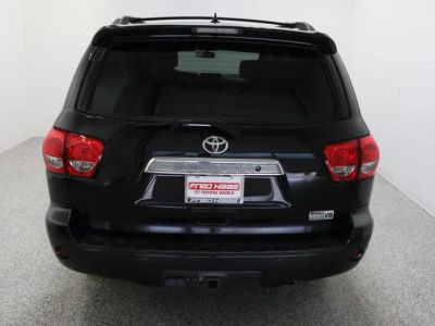 2014 Toyota Sequoia RWD - Photo 8