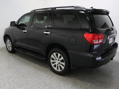 2014 Toyota Sequoia RWD - Photo 9