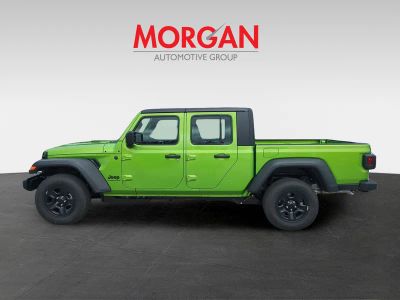 2026 Jeep Gladiator — photo 8 view