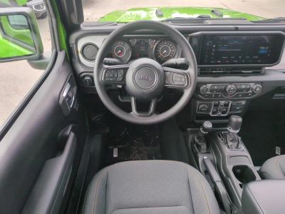 2026 Jeep Gladiator — photo 17 view
