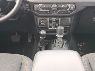 2026 Jeep Gladiator — photo 20 view