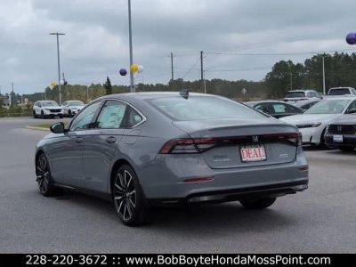 2026 Honda Accord Hybrid - Photo 3
