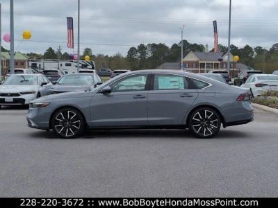 2026 Honda Accord Hybrid - Photo 2