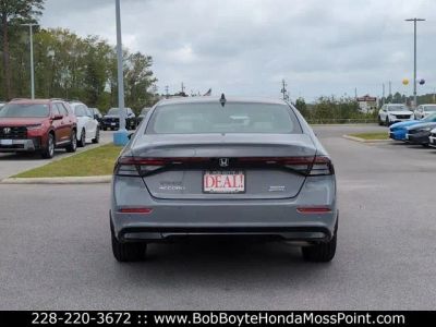 2026 Honda Accord Hybrid - Photo 4
