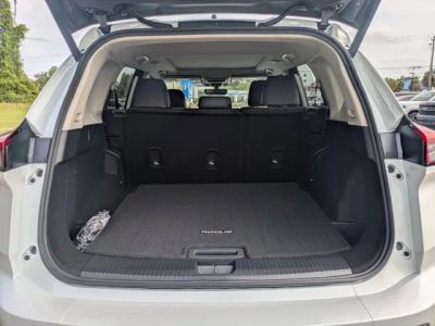 2026 Nissan Rogue — photo 12 view