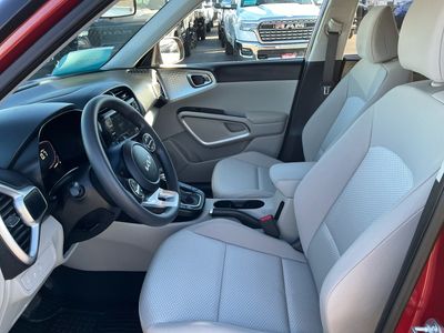 2024 Kia Soul — photo 8 view
