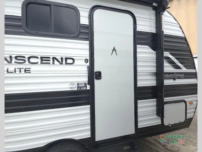 2027 Grand Design Transcend Lite — photo 10 view