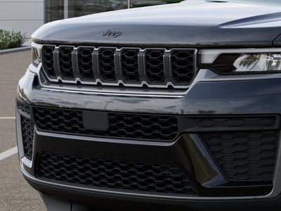 2026 Jeep Grand Cherokee — photo 11 view