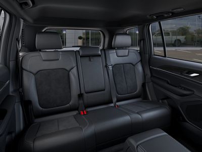 2026 Jeep Grand Cherokee — photo 15 view
