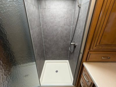 2017 Thor Motor Coach Palazzo - Photo 24