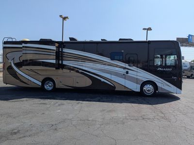 2017 Thor Motor Coach Palazzo - Photo 19