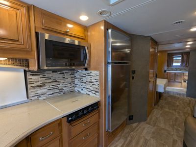 2017 Thor Motor Coach Palazzo - Photo 4
