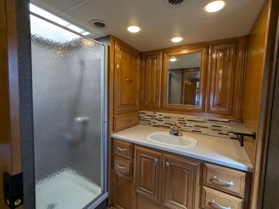 2017 Thor Motor Coach Palazzo - Photo 11