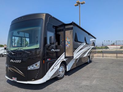 2017 Thor Motor Coach Palazzo - Photo 8