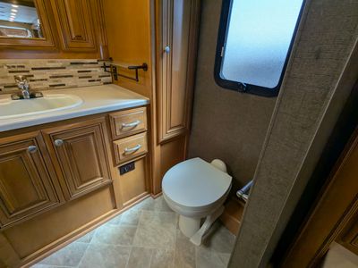 2017 Thor Motor Coach Palazzo - Photo 21