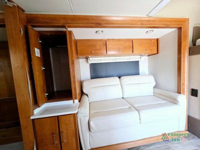 2019 Tiffin Motorhomes Wayfarer - Photo 18