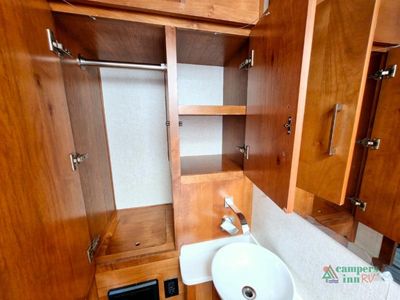 2019 Tiffin Motorhomes Wayfarer - Photo 11