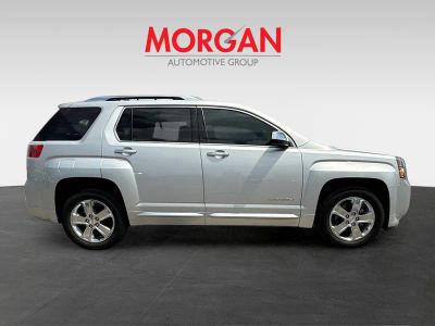 2015 GMC Terrain — side profile view