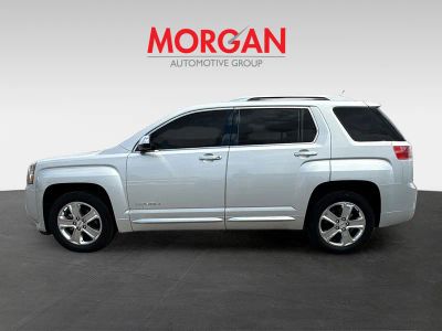 2015 GMC Terrain — engine compartment view