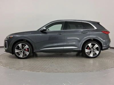 2026 2025 SQ5 SUV - Photo 2