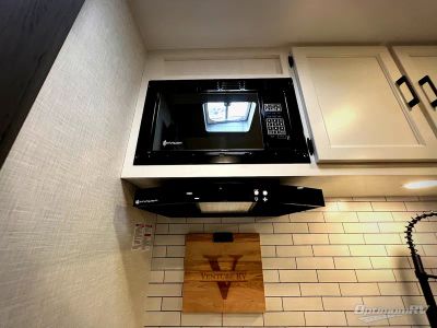 2026 Venture RV SportTrek — photo 13 view