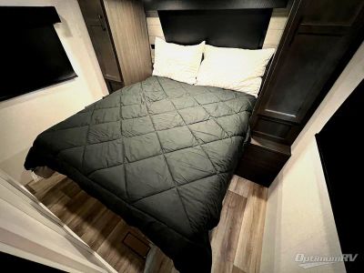 2026 Venture RV SportTrek — photo 7 view