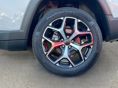 2025 Jeep Compass — photo 27 view