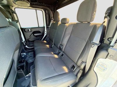 2020 Jeep Gladiator — photo 20 view