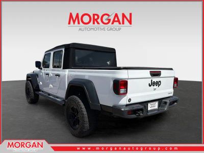 2020 Jeep Gladiator — detail view