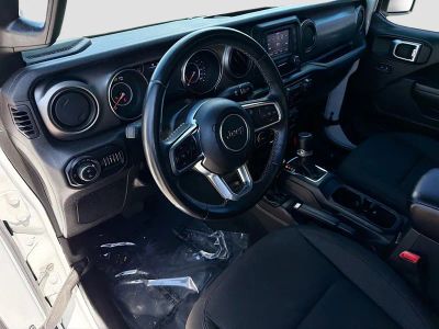 2020 Jeep Gladiator — photo 25 view