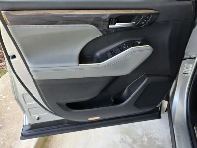 2023 Toyota Highlander - Photo 38