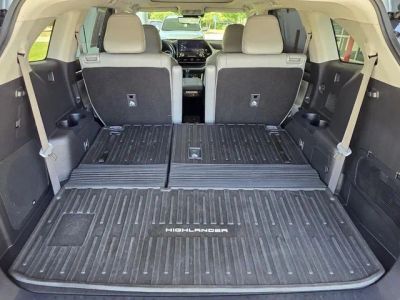 2023 Toyota Highlander - Photo 14